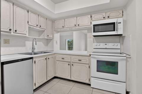 9826 Marina Boulevard #1029, Boca Raton FL - photo 8 of 32