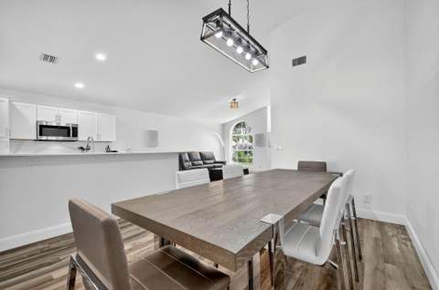 1891 Oak Berry Circle, Wellington FL - photo 12 of 77