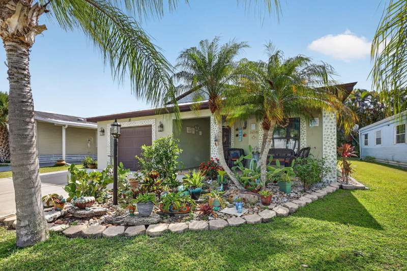 2 bedroom Single Family Residence at 11 SE Flamenco Way, Spanish Lakes One Leasehold Estates, Port St. Lucie — photo 2