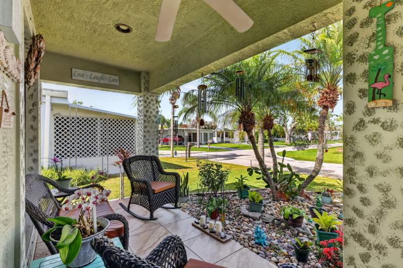 2 bedroom Single Family Residence at 11 SE Flamenco Way, Spanish Lakes One Leasehold Estates, Port St. Lucie — photo 3