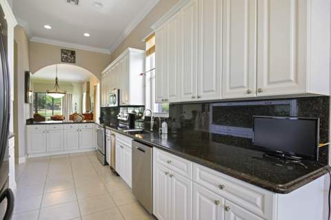 5743 Fountains Drive, Lake Worth FL - photo 13 of 42