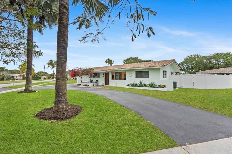 3 bedroom Single Family Residence at 1257 NW 5th Street, Country Club Village Sec, Boca Raton — photo 4