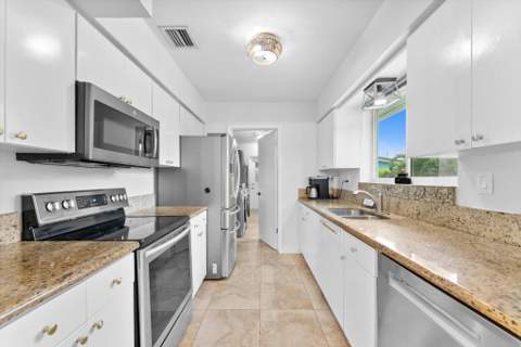 1257 NW 5th Street, Boca Raton FL - photo 17 of 44