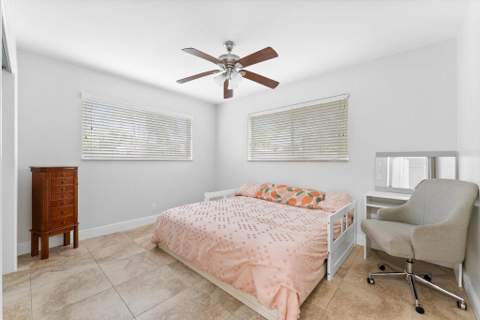 1257 NW 5th Street, Boca Raton FL - photo 19 of 44