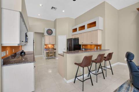 8064 Desmond Drive, Boynton Beach FL - photo 23 of 101