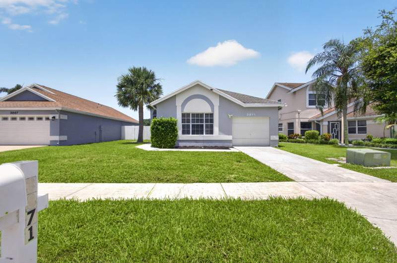 3 bedroom Single Family Residence at 3871 Circle Lake Drive, Palm Club West Village 2, West Palm Beach — photo 3