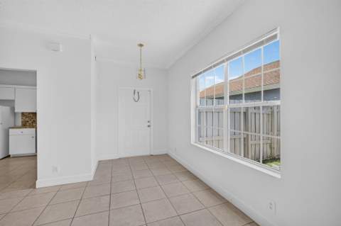 3871 Circle Lake Drive, West Palm Beach FL - photo 9 of 53