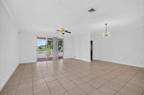 3871 Circle Lake Drive, West Palm Beach FL - photo 8 of 53