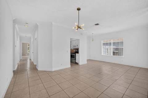 3871 Circle Lake Drive, West Palm Beach FL - photo 14 of 53