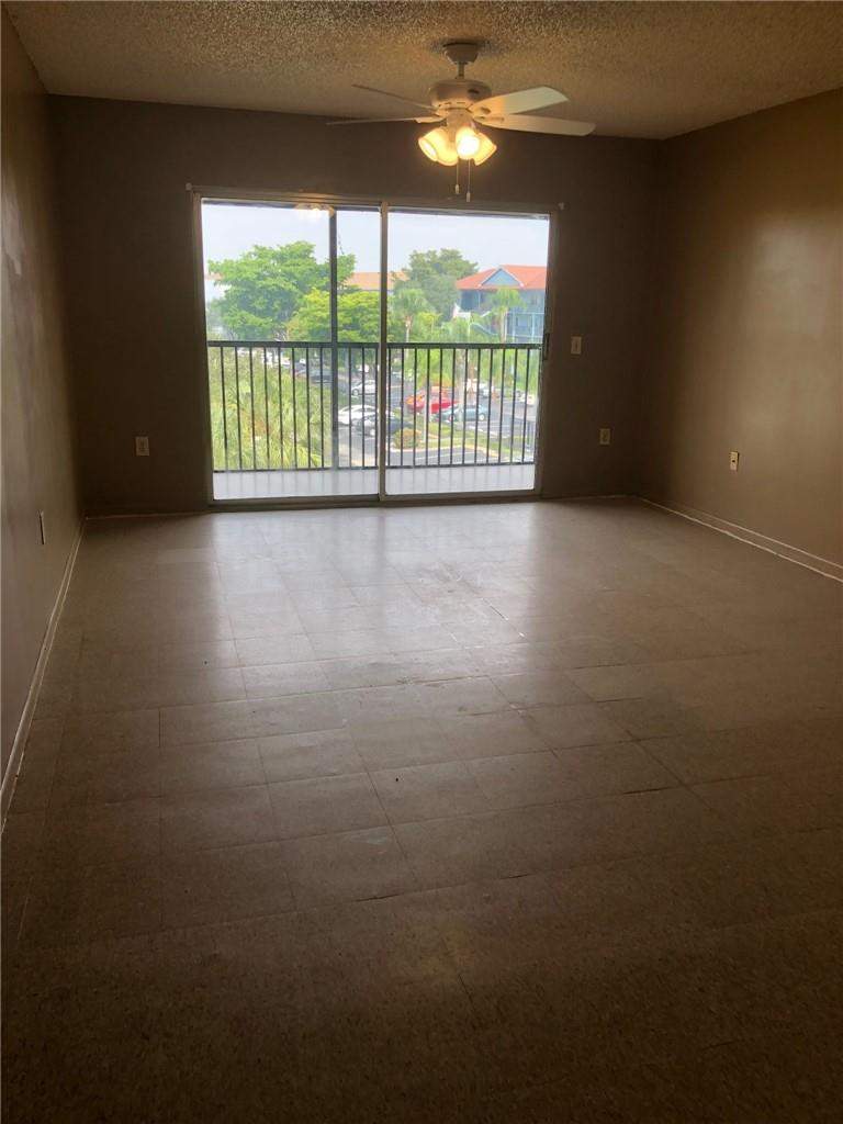 1 bedroom Condominium at 13455 SW 16th Court, Ivanhoe East At Century Village, Pembroke Pines — photo 2