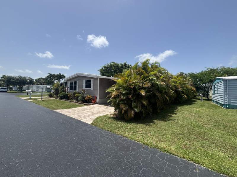 3 bedroom Manufactured Home at 6700 NW 45th Avenue #S-7, Deerfield Lake, Coconut Creek — photo 4