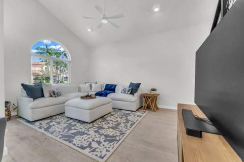 1058 SE 6th Court, Dania Beach FL - photo 16 of 60