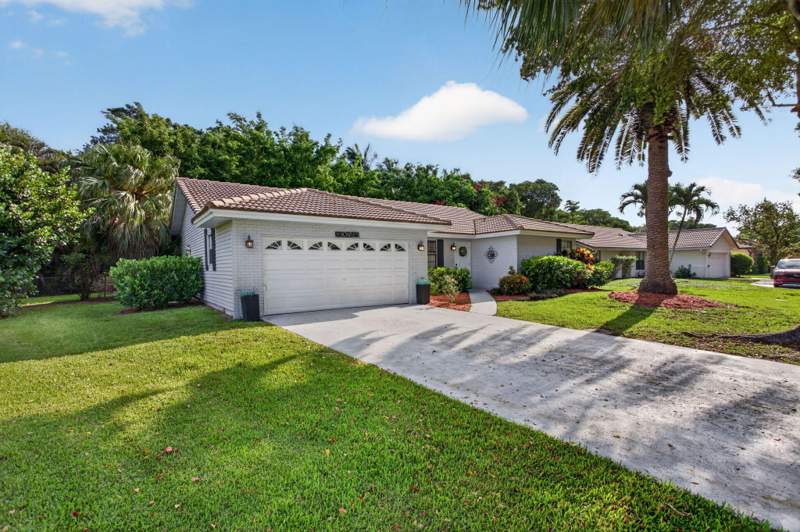 4 bedroom Single Family Residence at 10873 NW 10th Place, Cypress Lakes, Coral Springs — photo 3
