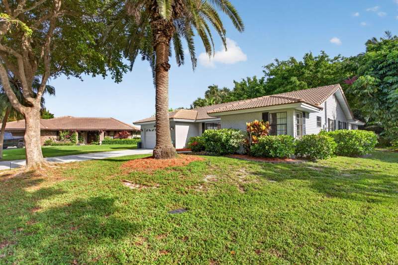 4 bedroom Single Family Residence at 10873 NW 10th Place, Cypress Lakes, Coral Springs — photo 5
