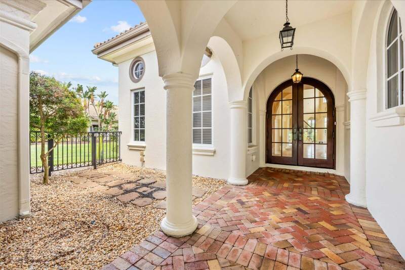 4 bedroom Single Family Residence at 143 SE Bella Strano, Tesoro Plat No 2, Port St. Lucie — photo 2