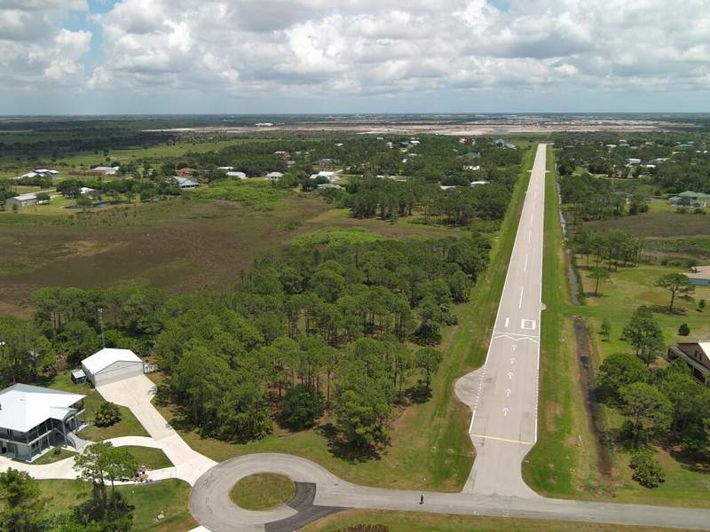 3 bedroom Single Family Residence at 12274 Golden Eagle Street, Treasure Coast Airpark, Port St. Lucie — photo 2