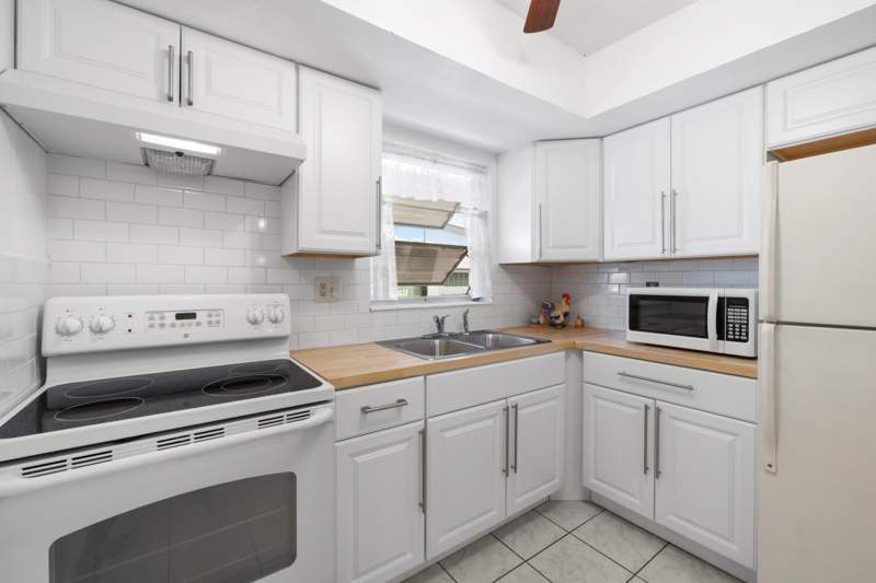 1 bedroom Villa at 2915 Crosley Drive #G, Cresthaven Villas Condo 20, West Palm Beach — photo 3