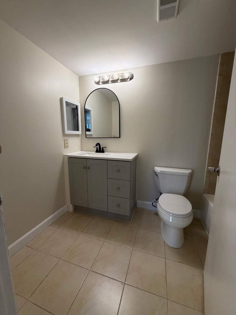 1 bedroom Condominium at 540 S Park Road #25-9, Hollywood Parc Condominium, Hollywood — photo 3
