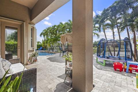 455 Cresta Circle, West Palm Beach FL - photo 12 of 94