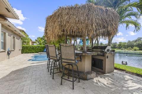 455 Cresta Circle, West Palm Beach FL - photo 9 of 94