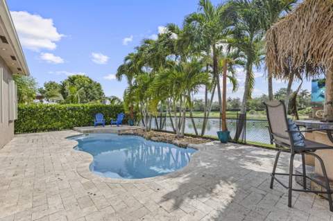 455 Cresta Circle, West Palm Beach FL - photo 7 of 94
