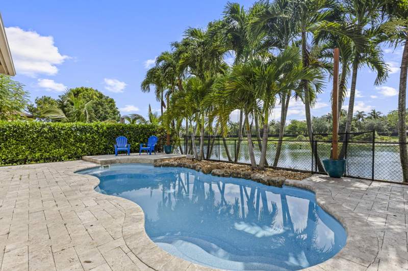 4 bedroom Single Family Residence at 455 Cresta Circle, Terracina Johnson Property, West Palm Beach — photo 4