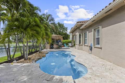 455 Cresta Circle, West Palm Beach FL - photo 8 of 94