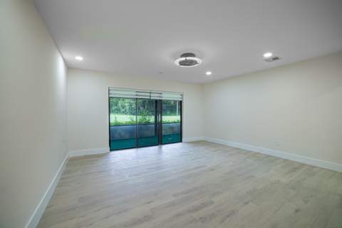 8008 Eastlake Drive, Boca Raton FL - photo 9 of 53