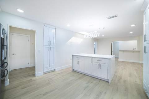 8008 Eastlake Drive, Boca Raton FL - photo 22 of 53