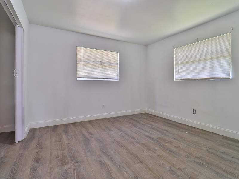 3 bedroom Single Family Residence at 3024 W Dixie Boulevard, San Lucie Plaza Subdivision Unit 1, Fort Pierce — photo 2
