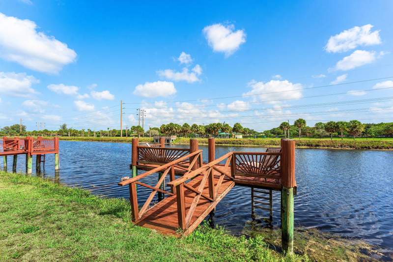 5 bedroom Single Family Residence at 12372 SW 1st Street, West Glen Addition, Coral Springs — photo 4