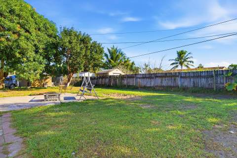 333 Mid Pines Road, Palm Springs FL - photo 22 of 27