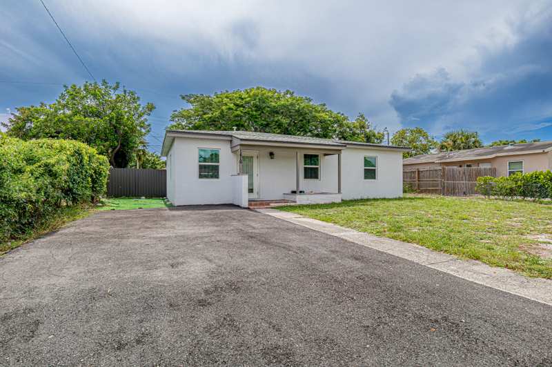 3 bedroom Single Family Residence at 1416 S C Street, Whispering Palms 4, Lake Worth Beach — photo 1