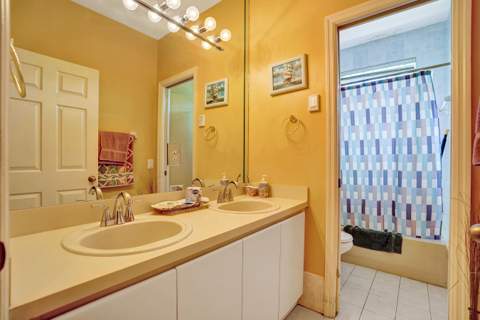 16413 NW 12th Street, Pembroke Pines FL - photo 20 of 35