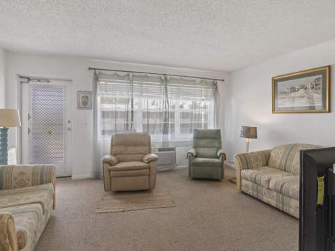 67 Sussex C #67, West Palm Beach FL - photo 6 of 33