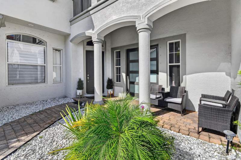 5 bedroom Single Family Residence at 700 Cresta Circle, Terracina Johnson Property, West Palm Beach — photo 5