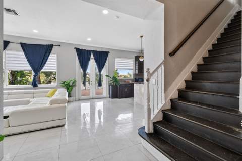 700 Cresta Circle, West Palm Beach FL - photo 16 of 85