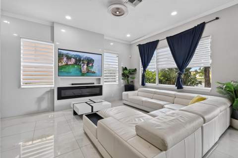 700 Cresta Circle, West Palm Beach FL - photo 17 of 85