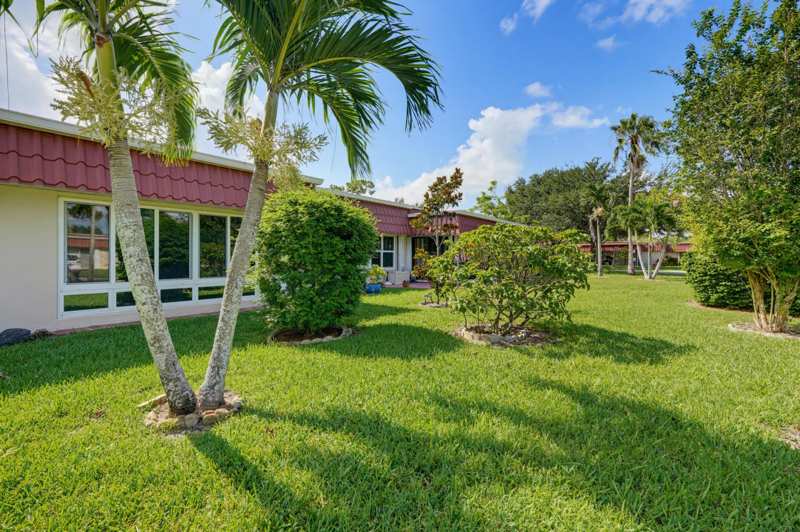 1 bedroom Condominium at 676 Laconia Circle #B, Covered Bridge Condo, Lake Worth — photo 1