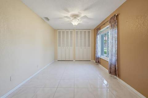676 Laconia Circle #B, Lake Worth FL - photo 11 of 55