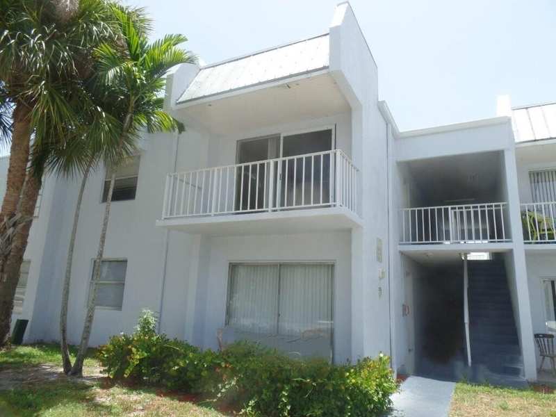 1 bedroom Condominium at 411 Executive Center Drive #210, Clear Lake Palms Condo, West Palm Beach — photo 1