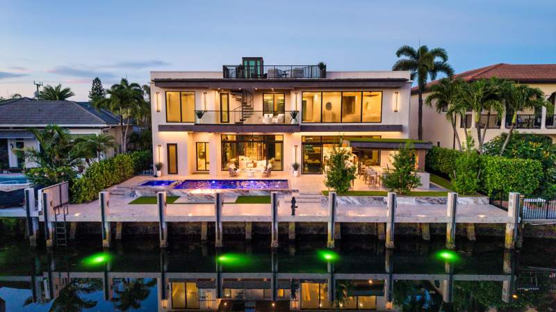 5 bedroom Single Family Residence at 2441 NE 48th Court, Coral Key Villas 2nd Sec, Lighthouse Point — photo 2