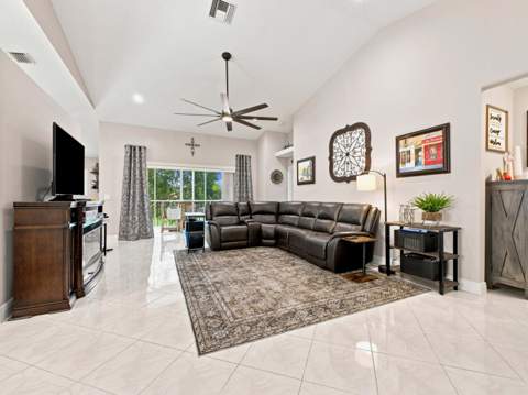 7960 Laina Lane #Unit 3, Boynton Beach FL - photo 6 of 49