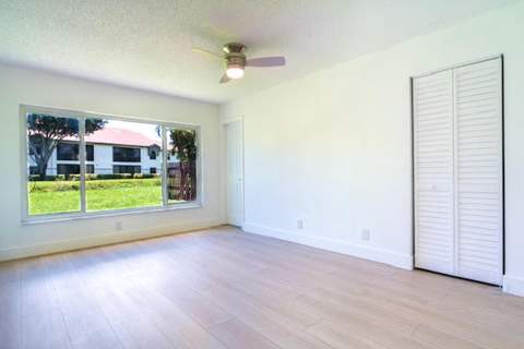 5430 Mirror Lakes Boulevard, Boynton Beach FL - photo 15 of 33