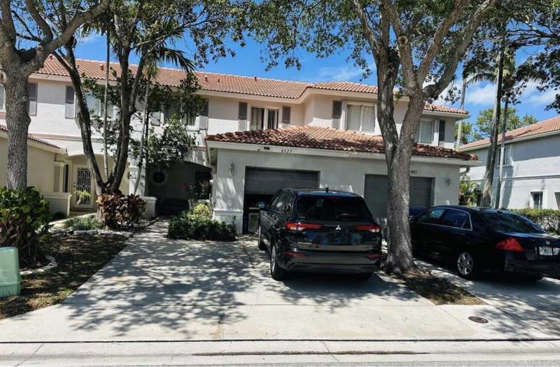 4 bedroom Townhouse at 8023 Big Pine Way, North County Pud 2, Riviera Beach — photo 4