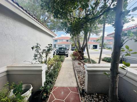 8023 Big Pine Way, Riviera Beach FL - photo 14 of 81