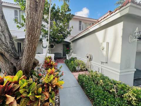 8023 Big Pine Way, Riviera Beach FL - photo 18 of 81