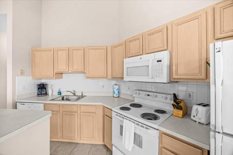9906 Perfect Drive, Port St. Lucie FL - photo 7 of 40