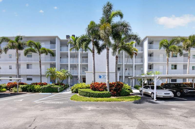 2 bedroom Condominium at 689 NE 6th Court #4030, Harbour Hall Inlet Club Condo, Boynton Beach — photo 2