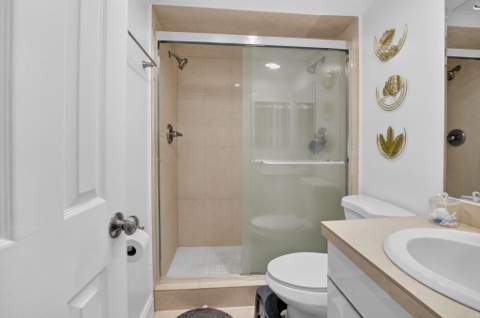 689 NE 6th Court #4030, Boynton Beach FL - photo 20 of 55